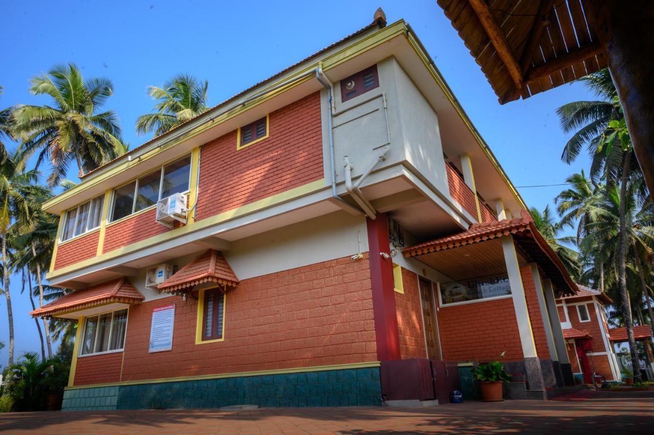 Glucklich Beach Cottages กุนดาปูร์ ภายนอก รูปภาพ
