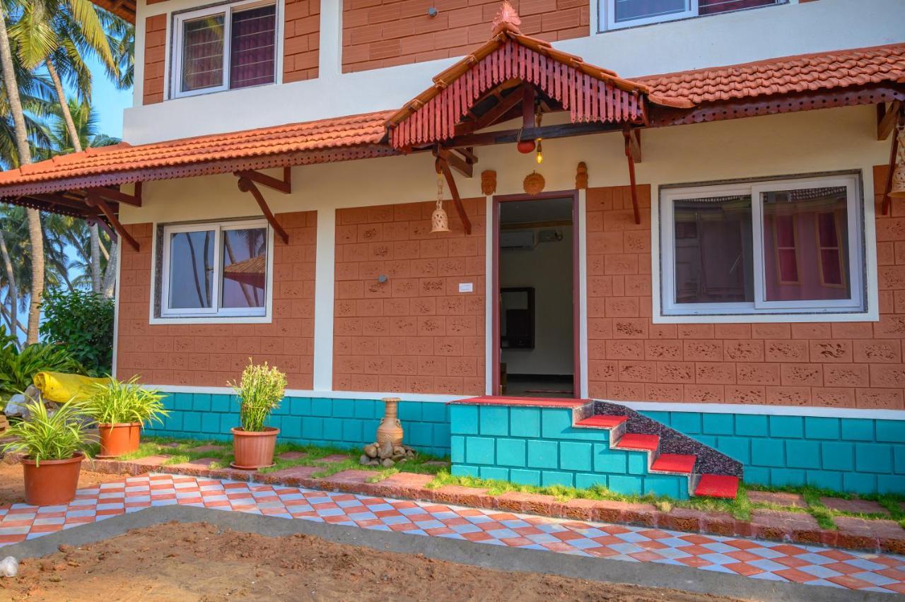 Glucklich Beach Cottages กุนดาปูร์ ภายนอก รูปภาพ