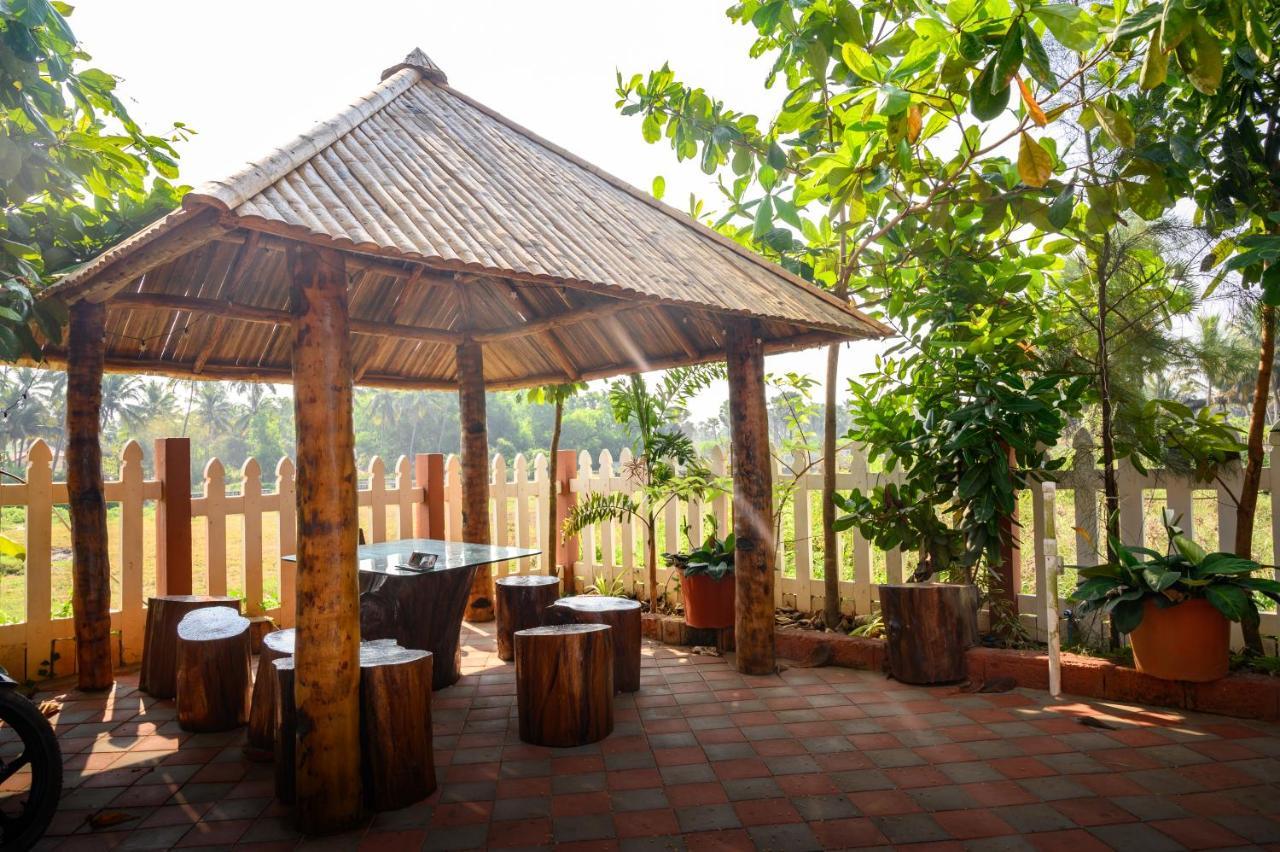 Glucklich Beach Cottages กุนดาปูร์ ภายนอก รูปภาพ