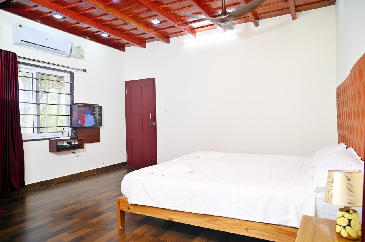 Glucklich Beach Cottages กุนดาปูร์ ภายนอก รูปภาพ