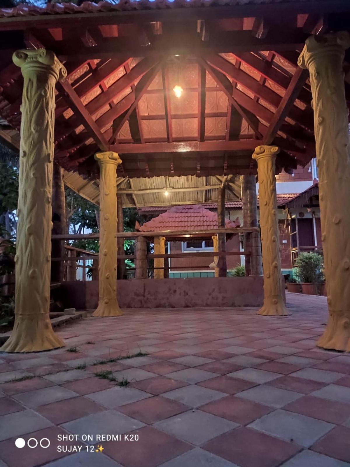 Glucklich Beach Cottages กุนดาปูร์ ภายนอก รูปภาพ