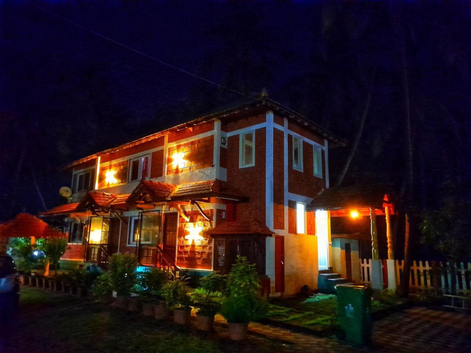 Glucklich Beach Cottages กุนดาปูร์ ภายนอก รูปภาพ