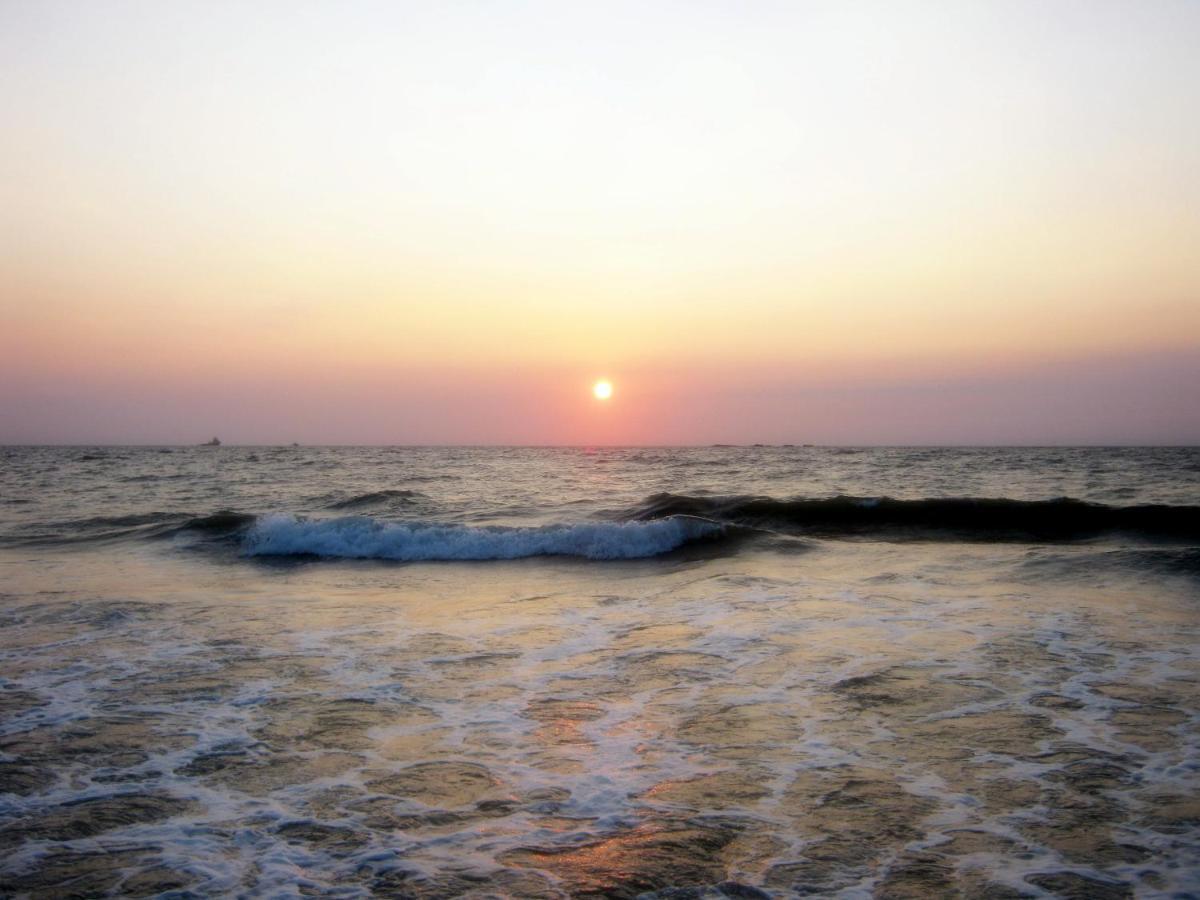 Glucklich Beach Cottages กุนดาปูร์ ภายนอก รูปภาพ