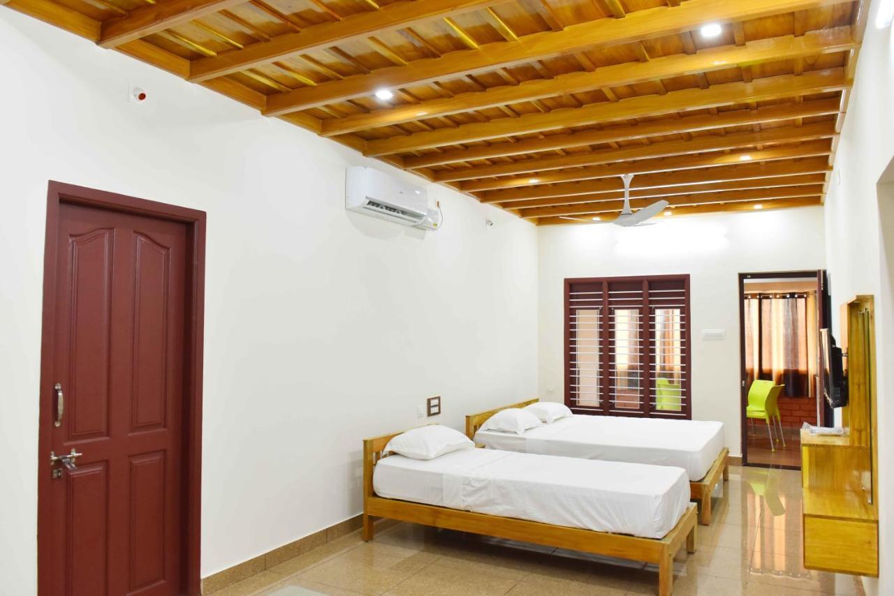 Glucklich Beach Cottages กุนดาปูร์ ภายนอก รูปภาพ
